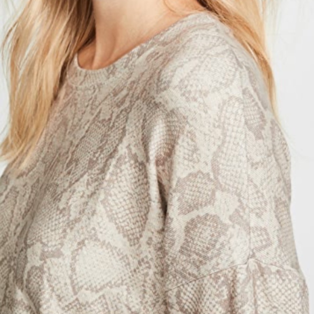NWT Sundry Snaeskin Print Drapey Pullover Sweatshirt Sweater Neutral - Picture 3 of 7